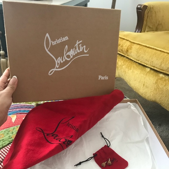 🛑💯% Authentic Louboutin Daffodile Pumps in Suede - Picture 7 of 7